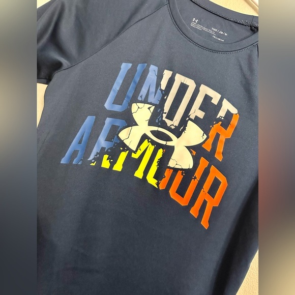 Youth medium Under Armor t-shirt - Picture 2 of 3